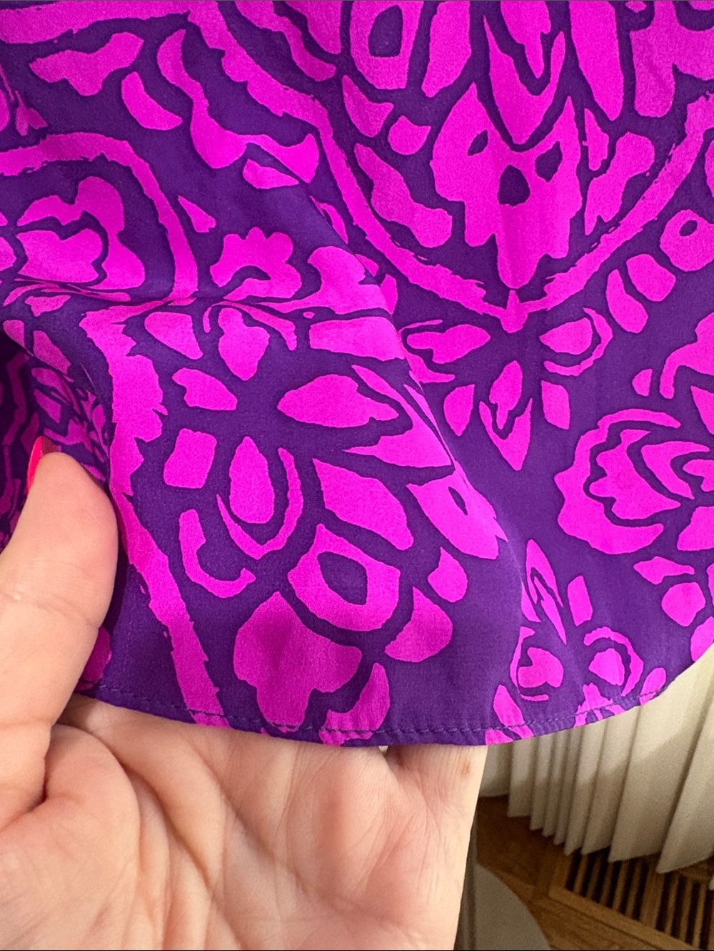 Alice & Trixie purple and Magenta Cold-Shoulder Tie-Neck 100% SILK Blouse XS - Picture 5 of 12